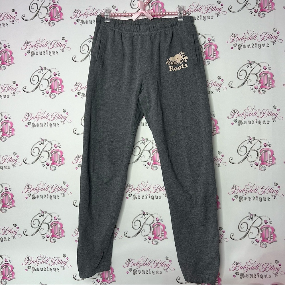 Roots sweatpants grey joggers comfy soft beaver logo pockets heathered gray